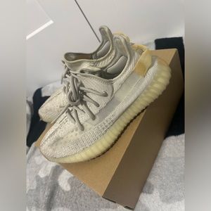 Yeezy Boost 350 V2 Light